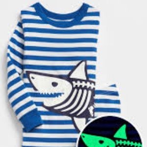 Baby Gap | New with tags, toddler pj set